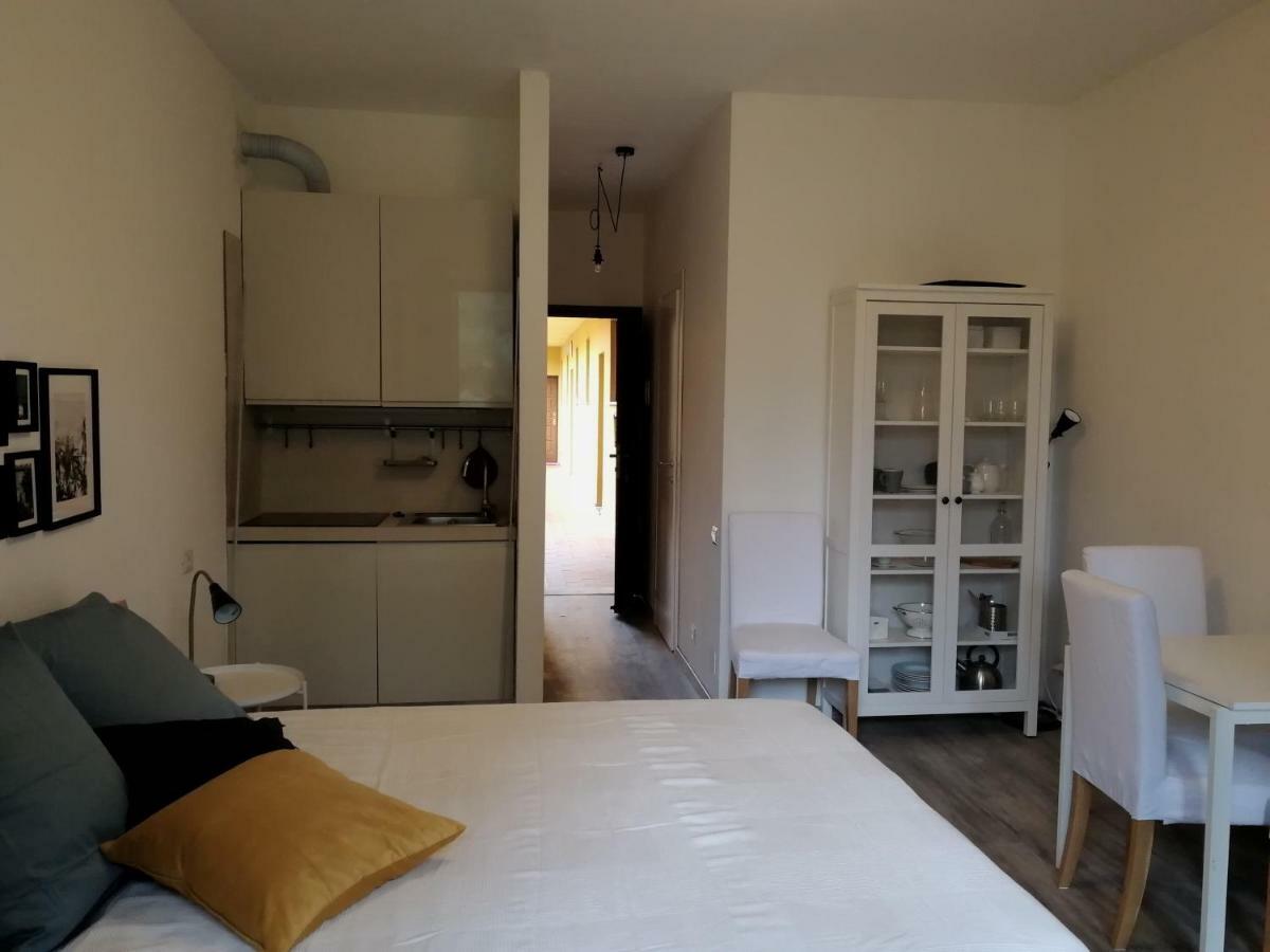 Bianca Studio Guanzate Εξωτερικό φωτογραφία